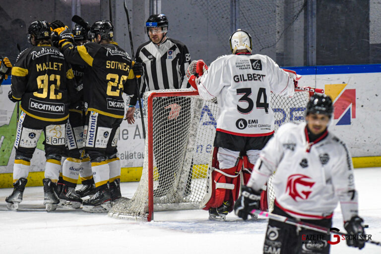 Hockey Sur Glace Ligue Magnus Des Absences Et Des Erreurs Qui