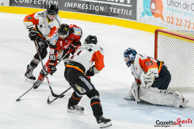 HOCKEY-SUR-GLACE : Revivez En Photos Le Match Des Gothiques - GazetteSports