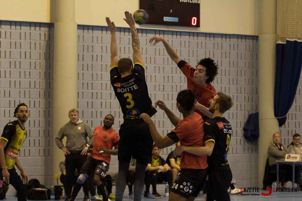 PHOTOS Retrouvez les photos du match entre l'APH et Hazebrouck