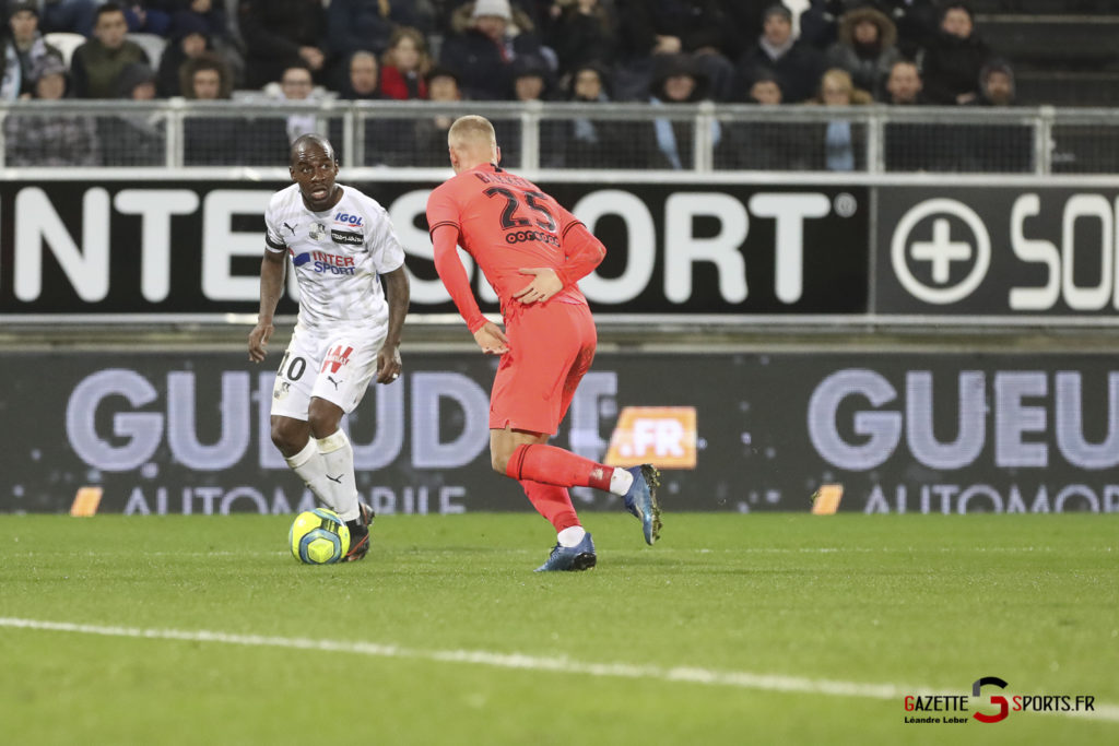 Football Ligue 1 Amiens Sc Vs Psg 0061 Leandre Leber Gazettesports