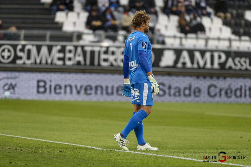 Ligue 2 Asc Amiens Vs Pau 0011 Leandre Leber Gazettesports