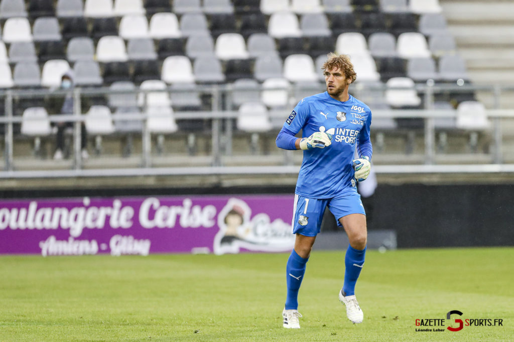 Ligue 2 Asc Amiens Vs Pau 0015 Leandre Leber Gazettesports