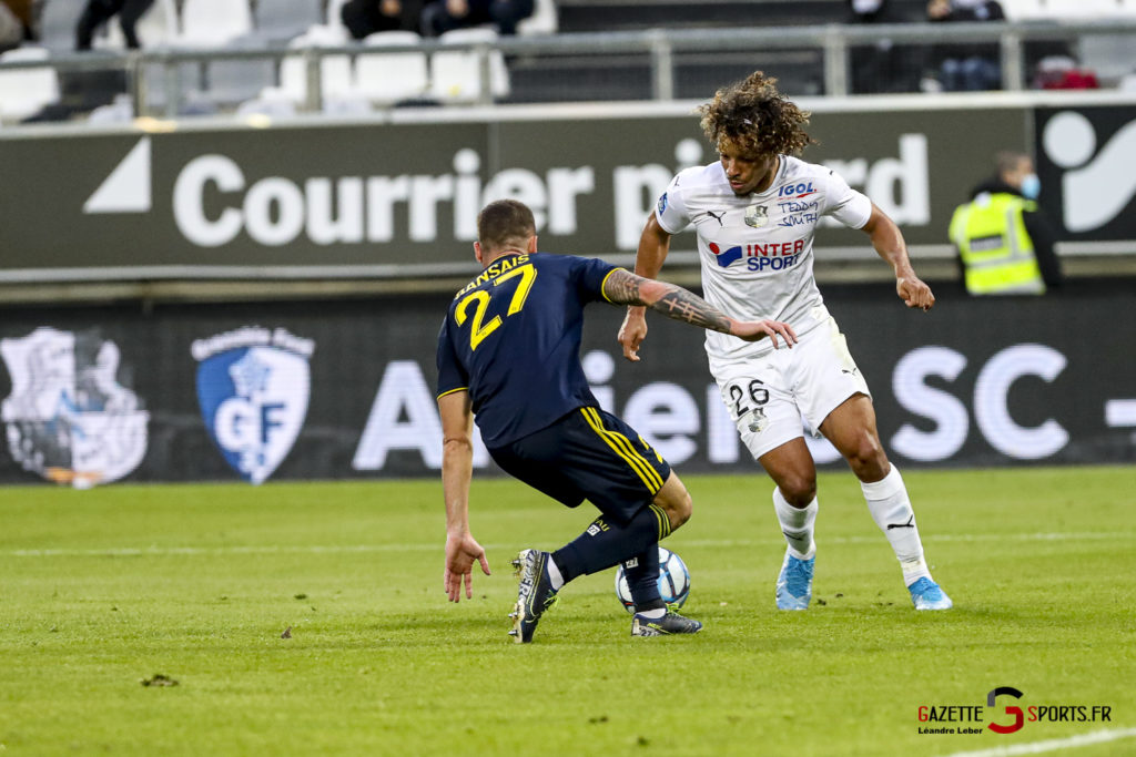Ligue 2 Asc Amiens Vs Pau 0070 Leandre Leber Gazettesports