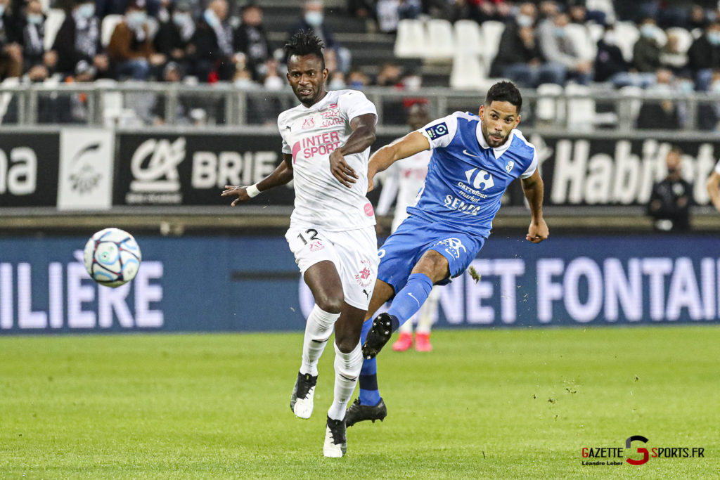 Football Ligue 2 Amiens Vs Grenoble 0009 Leandre Leber Gazettesports