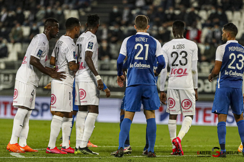 Football Ligue 2 Amiens Vs Grenoble 0039 Leandre Leber Gazettesports