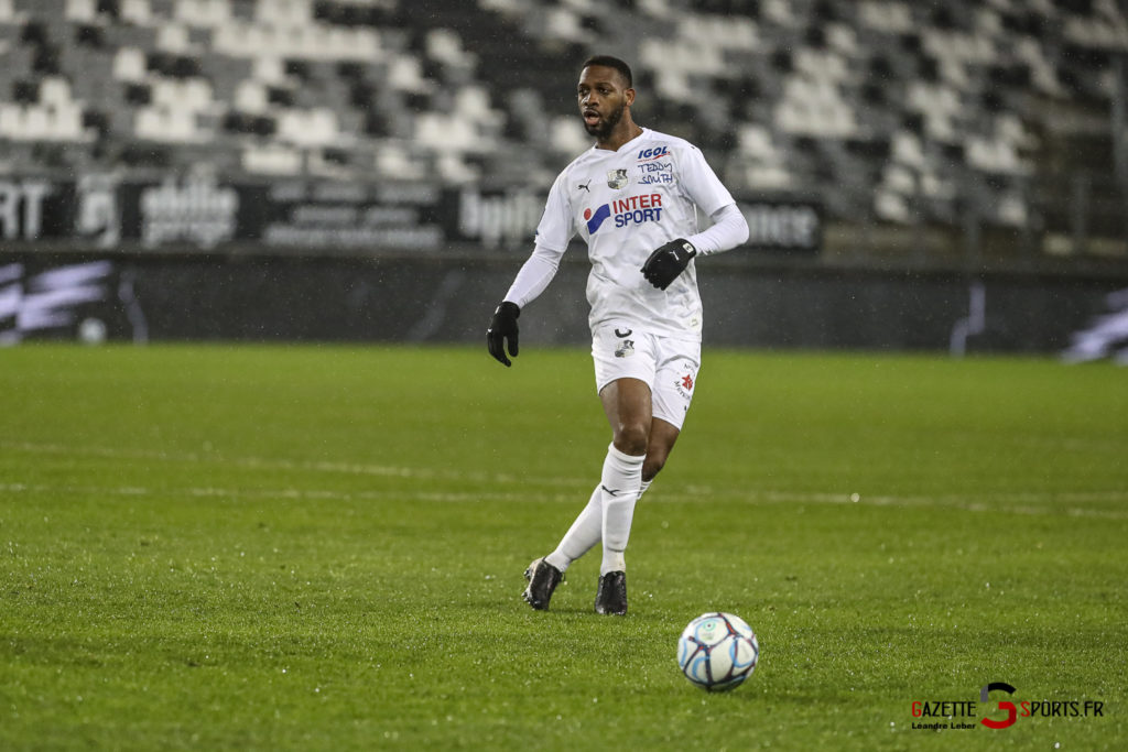 Football Ligue 2 Amiens Sc Vs Chateauroux 0032 Leandre Leber Gazettesports