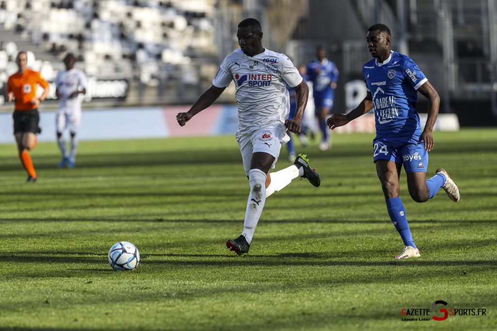 amiens sc vs troyes football ligue 2 0056 leandre leber gazettesports