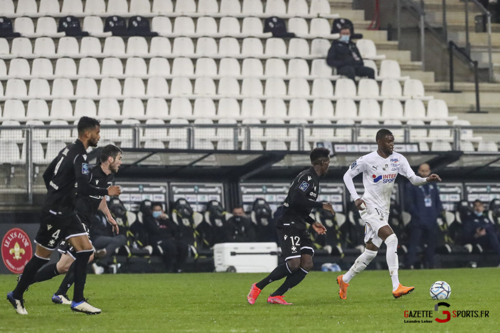 football ligue 2 amiens sc vs aj auxerre 37