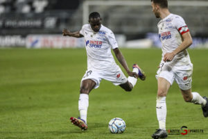 ligue 2 amiens sc vs valenciennes 0116 gazettesports leandre leber