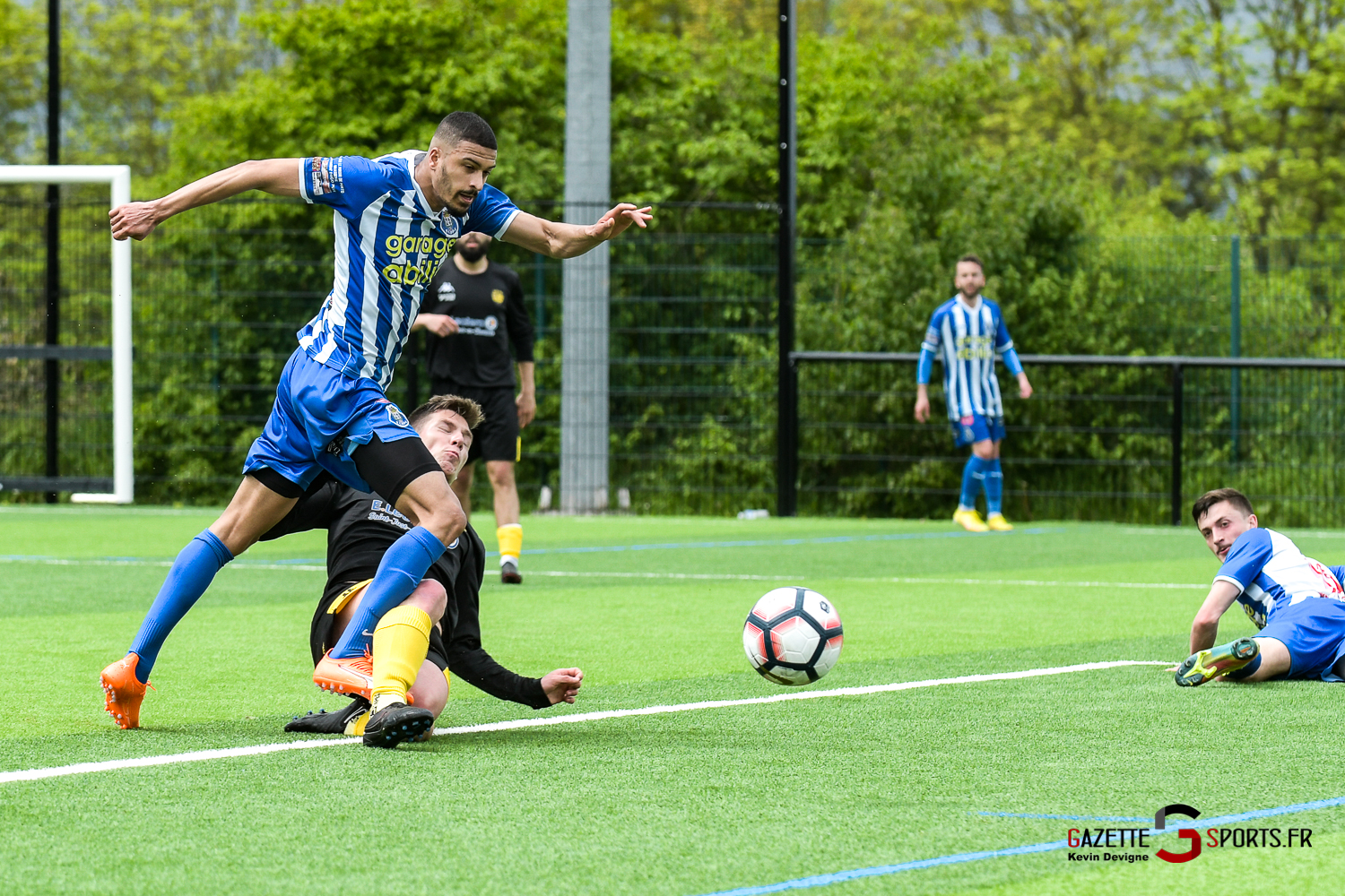 football fc porto portugais d’amiens – sc saint just en chaussée gazettesports kevin devigne 39