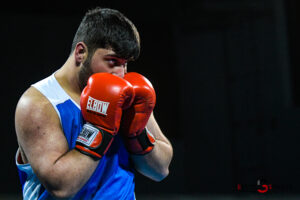 boxe amiens boxing club gala quatre chenes gazettesports kevin devigne aro ahmadyan rudy pean (17)