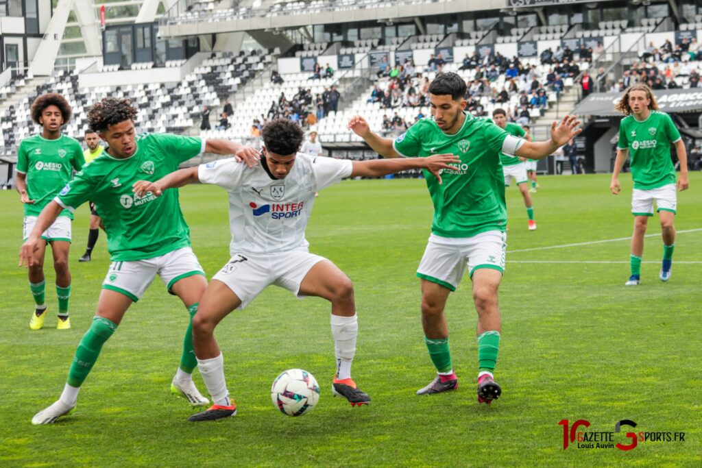 football u17 asc st etienne louis auvin gazettesports 21978167272124014014.jpg