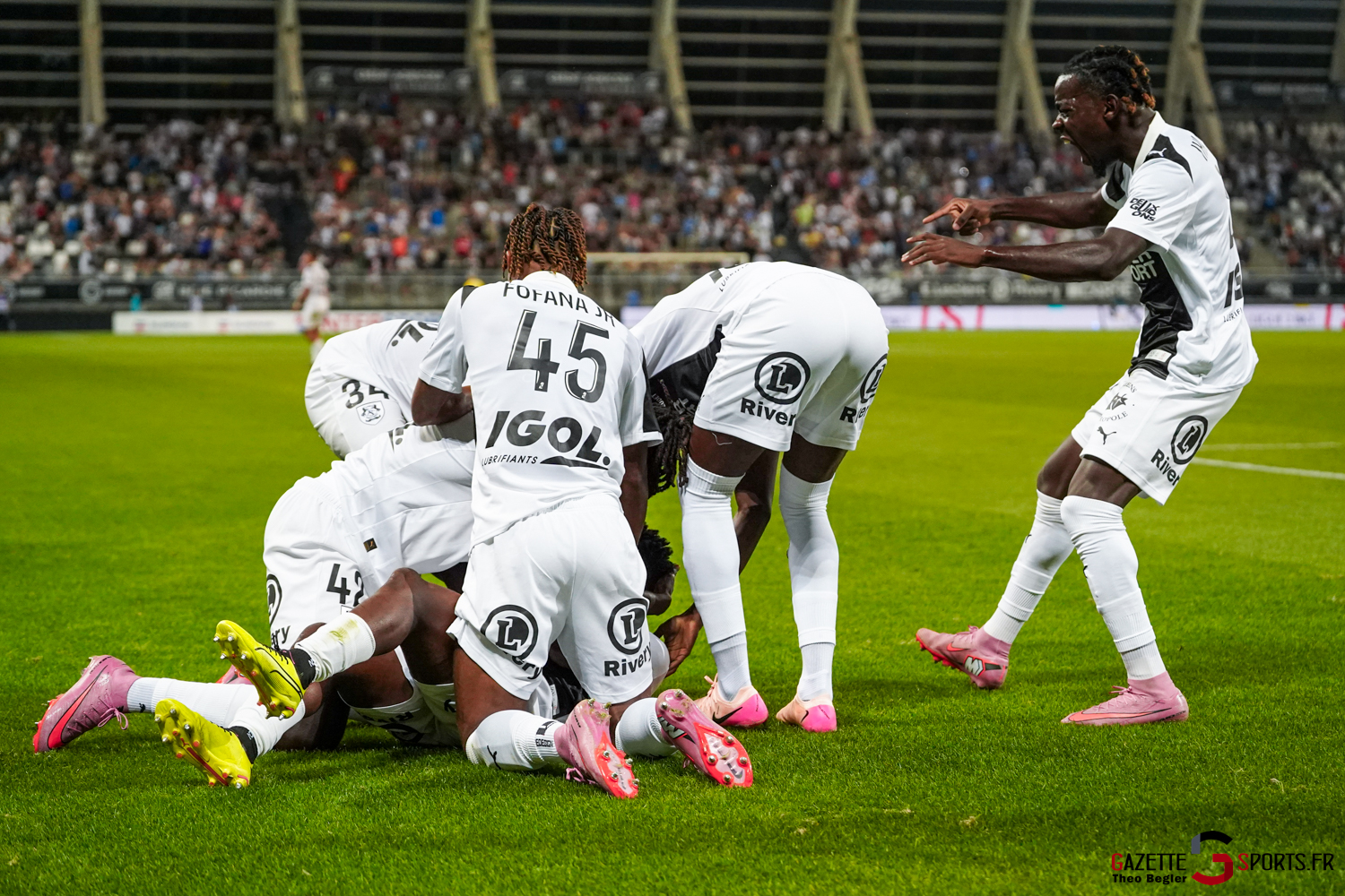 football ligue 2 bkt journée 1 asc amiens sc stade de reims gazette sports theo begler 070