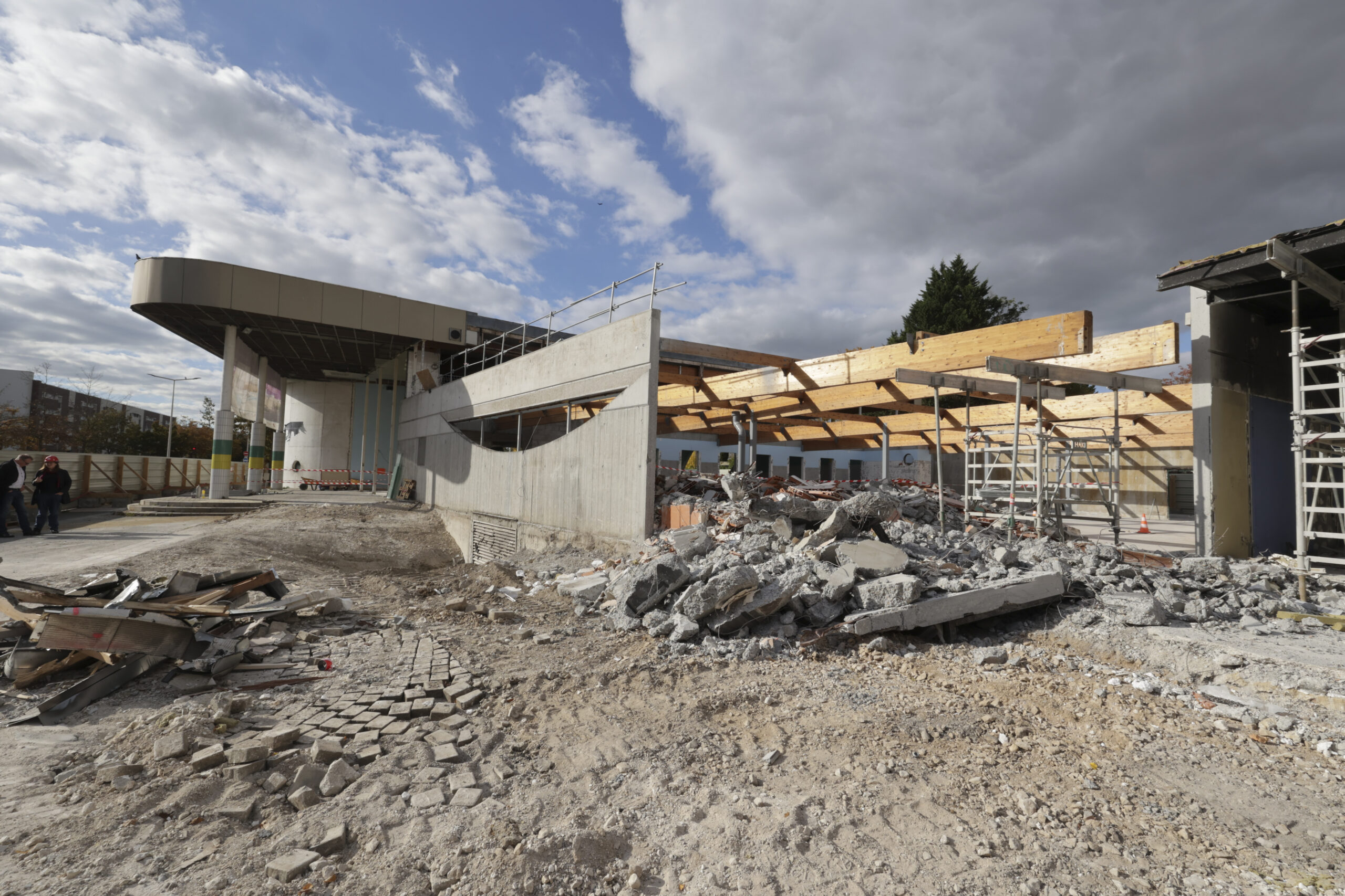 2 pose 1ère pierre nautilus (c) laurent rousselin.jpg
