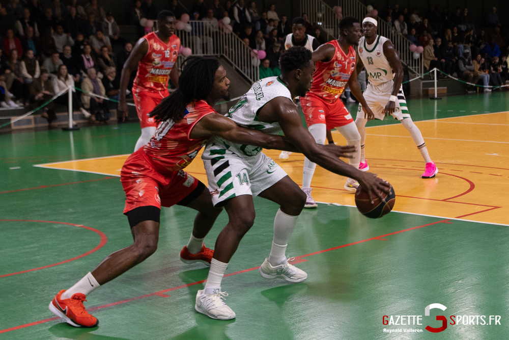 esclamsbb vs maubeuge (reynald valleron) (9)