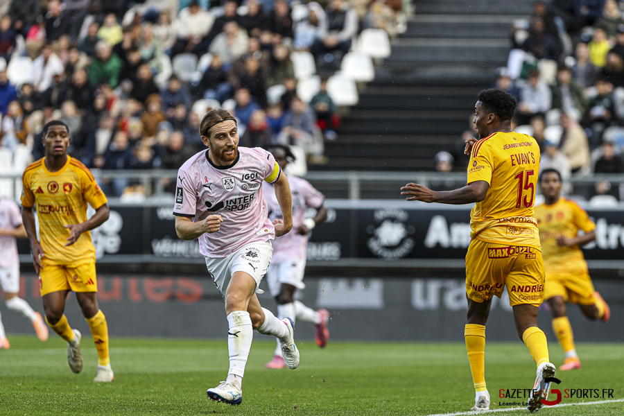 football ligue 2 asc amiens vs rodez leandre leber gazettesports (17)