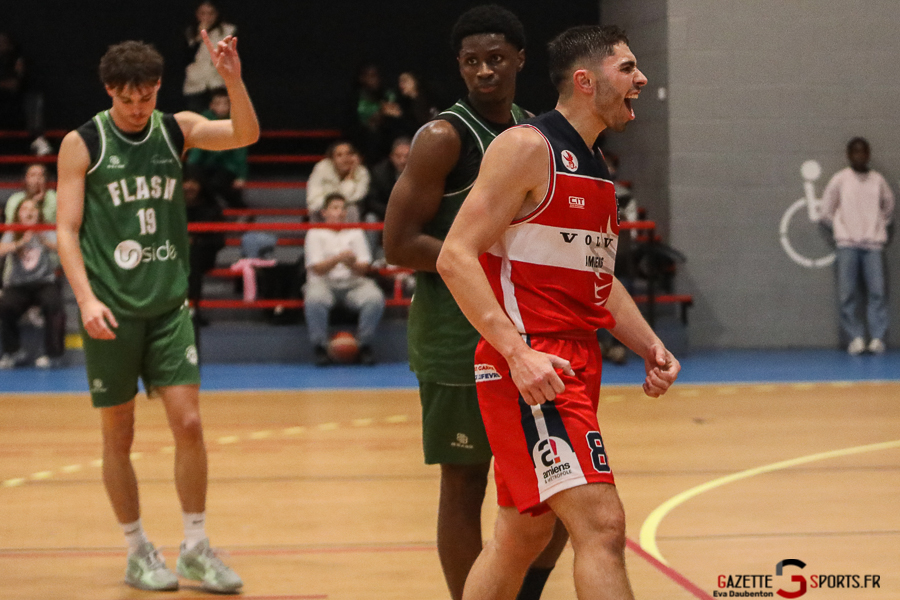 Basket_PreNationale_J6_Amiens-SCBB_Wasquehal-FlashB_Gazettesports_Daubenton_Eva-42
