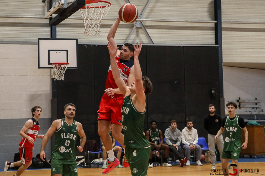Basket_PreNationale_J6_Amiens-SCBB_Wasquehal-FlashB_Gazettesports_Daubenton_Eva-57