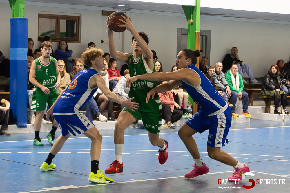 basketball pre national m esclams (b vs calais baske gazettesports reynald valleron (60)