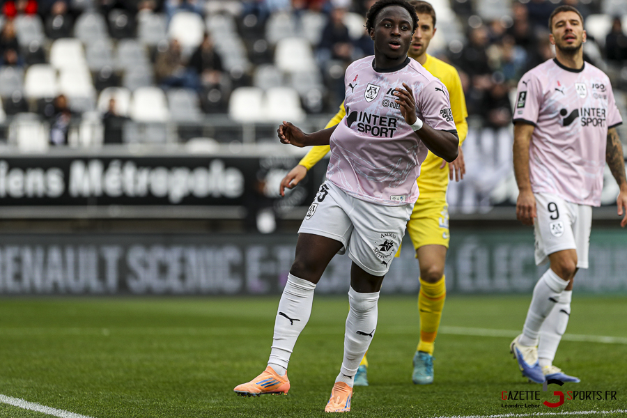 football ligue 2 amiens sc vs grenoble leandre leber gazettesports (16)