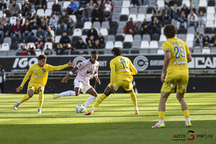 football ligue 2 amiens sc vs grenoble leandre leber gazettesports (26)