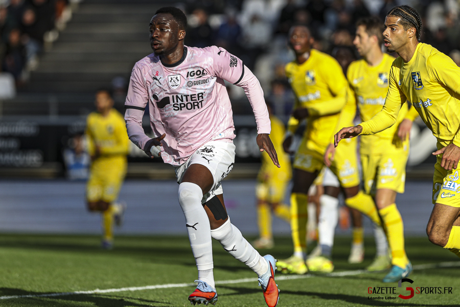 football ligue 2 amiens sc vs grenoble leandre leber gazettesports (42)