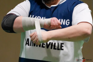 ballon au poing en salle gazette sport alexis cazeel 9