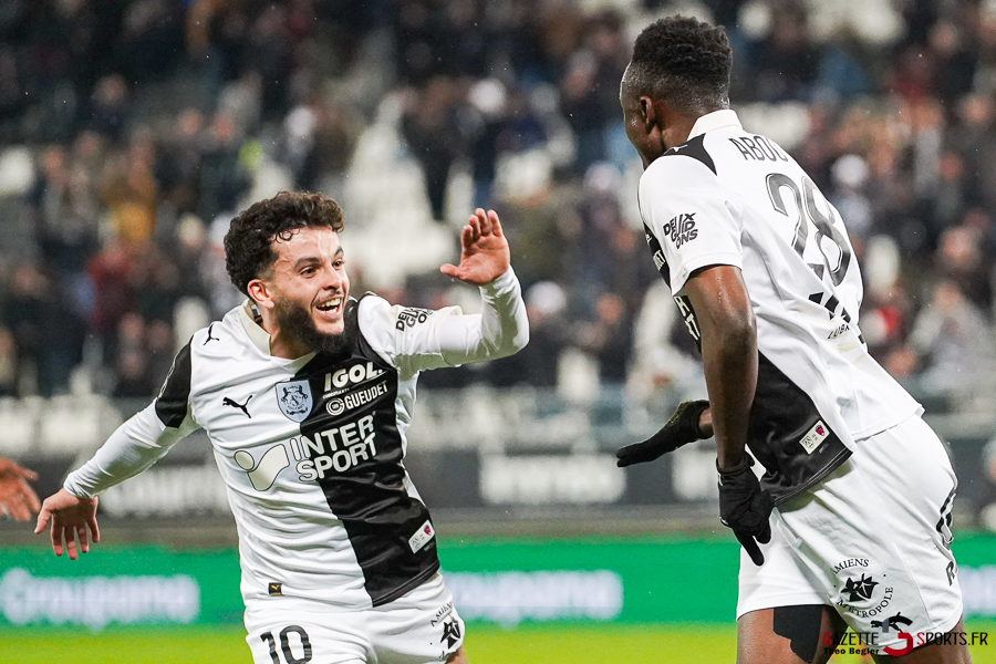 amiens sc v clermont foot 63 ligue 2 bkt journée 22 amiens
