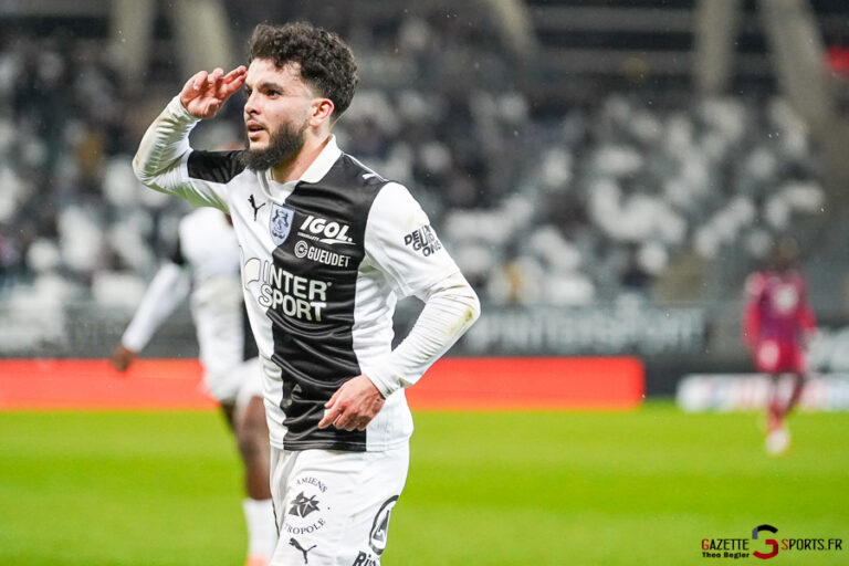 amiens sc v clermont foot 63 ligue 2 bkt journée 22 amiens