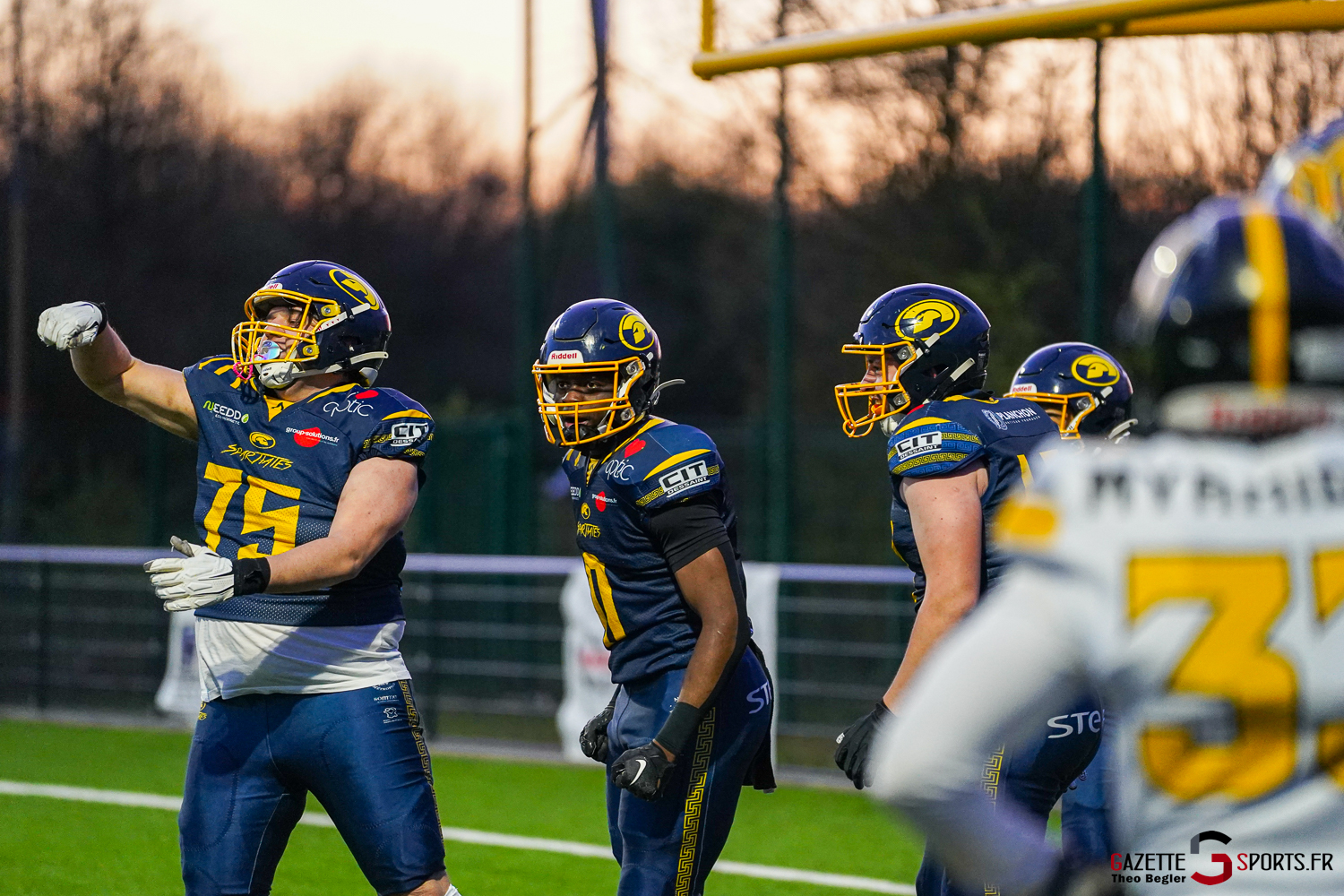 football americain division 2 d2 j5 spartiates amiens myrmidons savigny le temple gazette sports theo begler 003