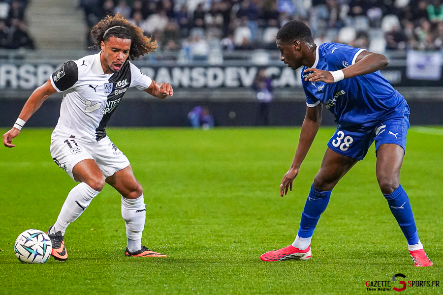 amiens sc v estac troyes ligue 2 bkt journée 25 amiens