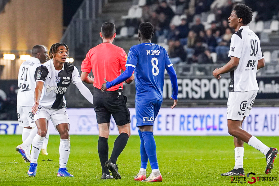 amiens sc v estac troyes ligue 2 bkt journée 25 amiens