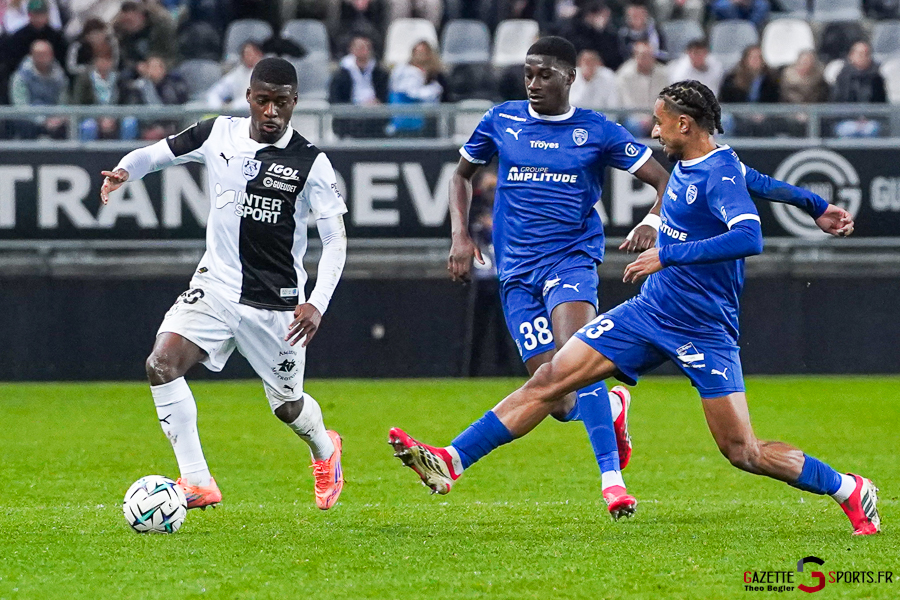 amiens sc v estac troyes ligue 2 bkt journée 25 amiens