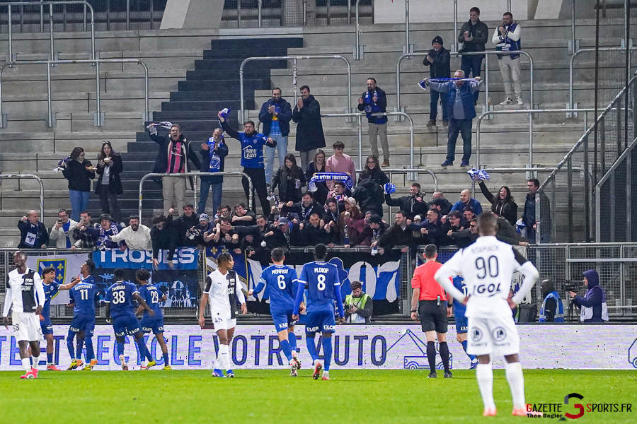 amiens sc v estac troyes ligue 2 bkt journée 25 amiens