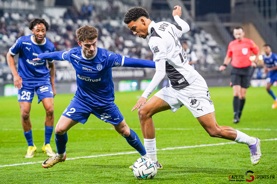 amiens sc v estac troyes ligue 2 bkt journée 25 amiens