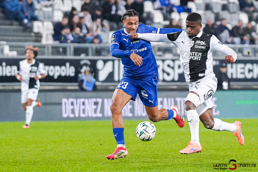 amiens sc v estac troyes ligue 2 bkt journée 25 amiens