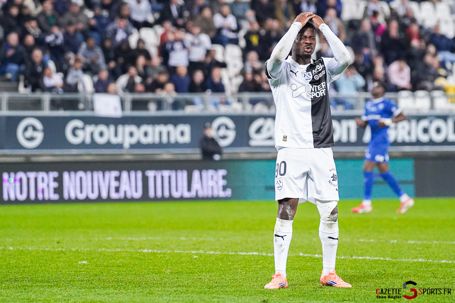 amiens sc v estac troyes ligue 2 bkt journée 25 amiens