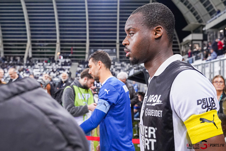 amiens sc v estac troyes ligue 2 bkt journée 25 amiens