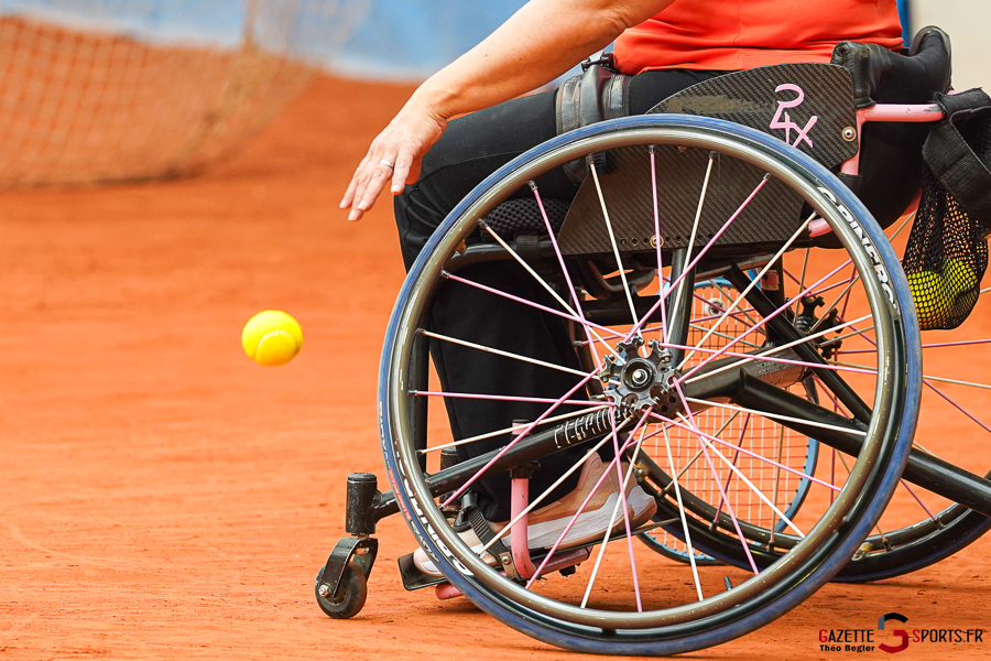 sandrine cauderon paulin v cléo ginterdaele tournoi international tennis fauteuil amiens