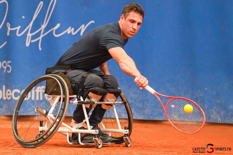 mario roque v marijn bruinooge tournoi international tennis fauteuil amiens
