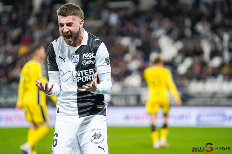 amiens sc v pau fc ligue 2 bkt journée 30