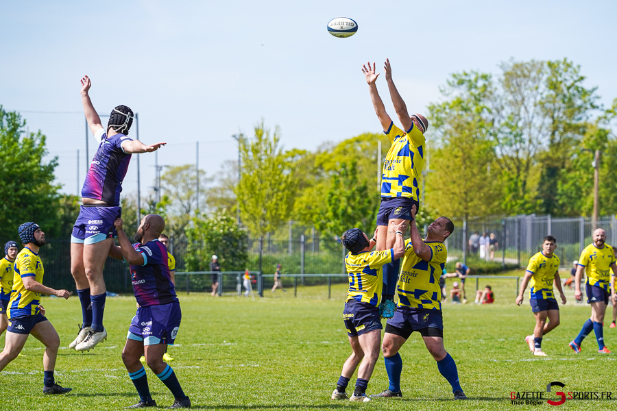rugby f&eacute;d&eacute;rale 3 1/32e de finale playoffs match aller : rc ami&eacute;nois v strasbourg alsace rugby