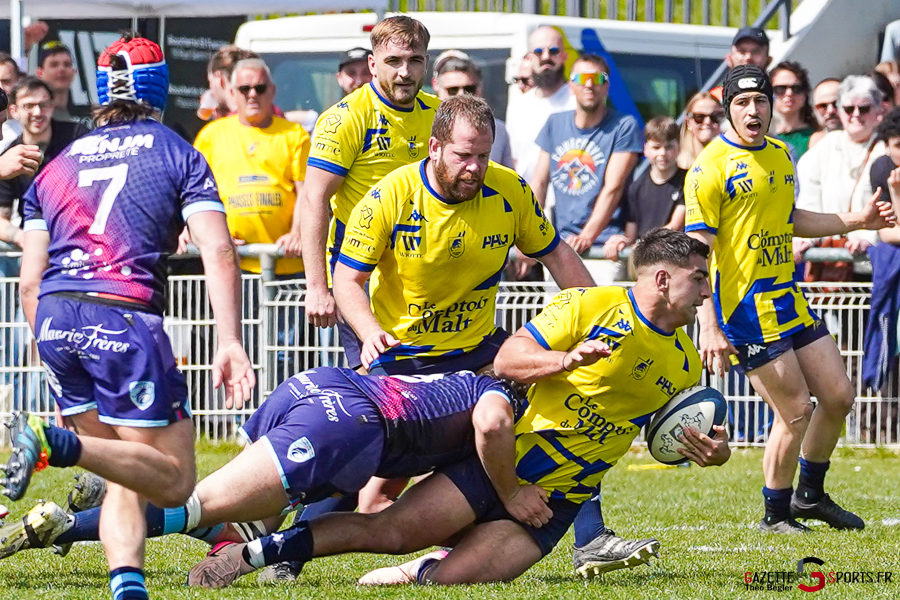rugby f&eacute;d&eacute;rale 3 1/32e de finale playoffs match aller : rc ami&eacute;nois v strasbourg alsace rugby