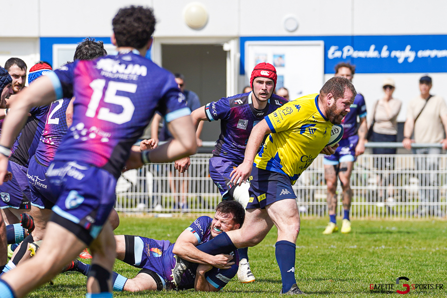 rugby f&eacute;d&eacute;rale 3 1/32e de finale playoffs match aller : rc ami&eacute;nois v strasbourg alsace rugby