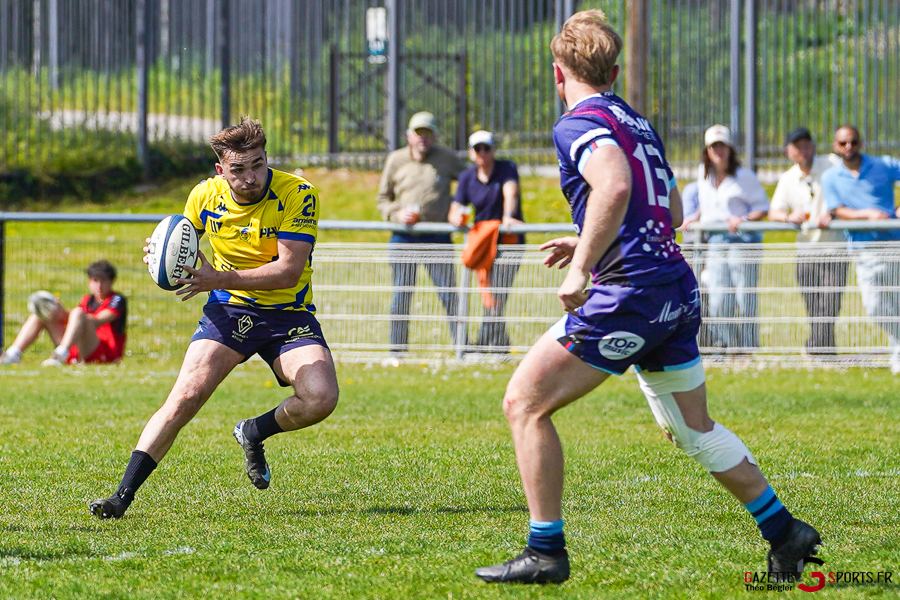 rugby f&eacute;d&eacute;rale 3 1/32e de finale playoffs match aller : rc ami&eacute;nois v strasbourg alsace rugby