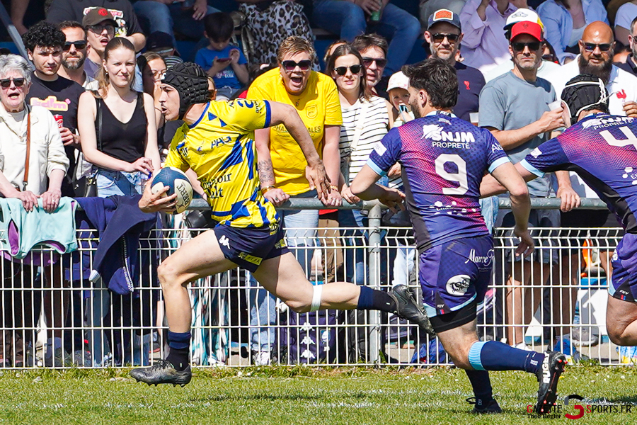 rugby f&eacute;d&eacute;rale 3 1/32e de finale playoffs match aller : rc ami&eacute;nois v strasbourg alsace rugby