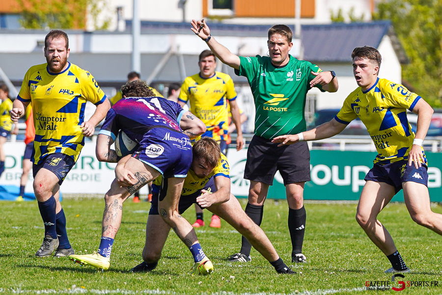 rugby f&eacute;d&eacute;rale 3 1/32e de finale playoffs match aller : rc ami&eacute;nois v strasbourg alsace rugby