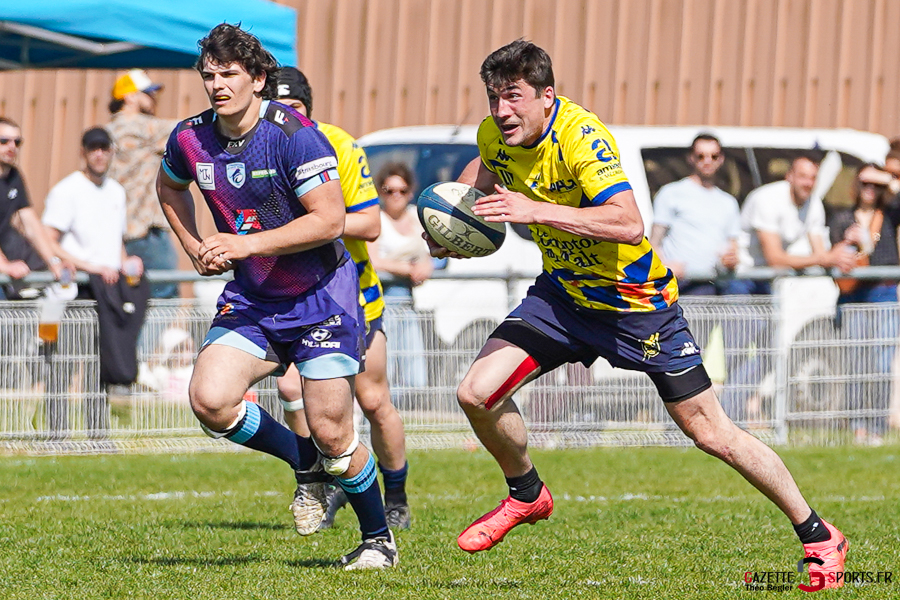 rugby f&eacute;d&eacute;rale 3 1/32e de finale playoffs match aller : rc ami&eacute;nois v strasbourg alsace rugby
