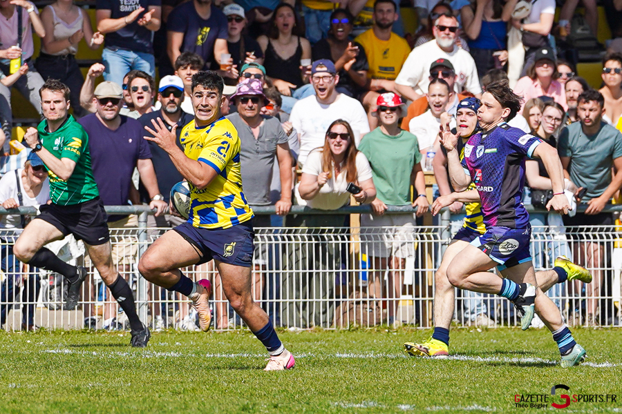 rugby f&eacute;d&eacute;rale 3 1/32e de finale playoffs match aller : rc ami&eacute;nois v strasbourg alsace rugby