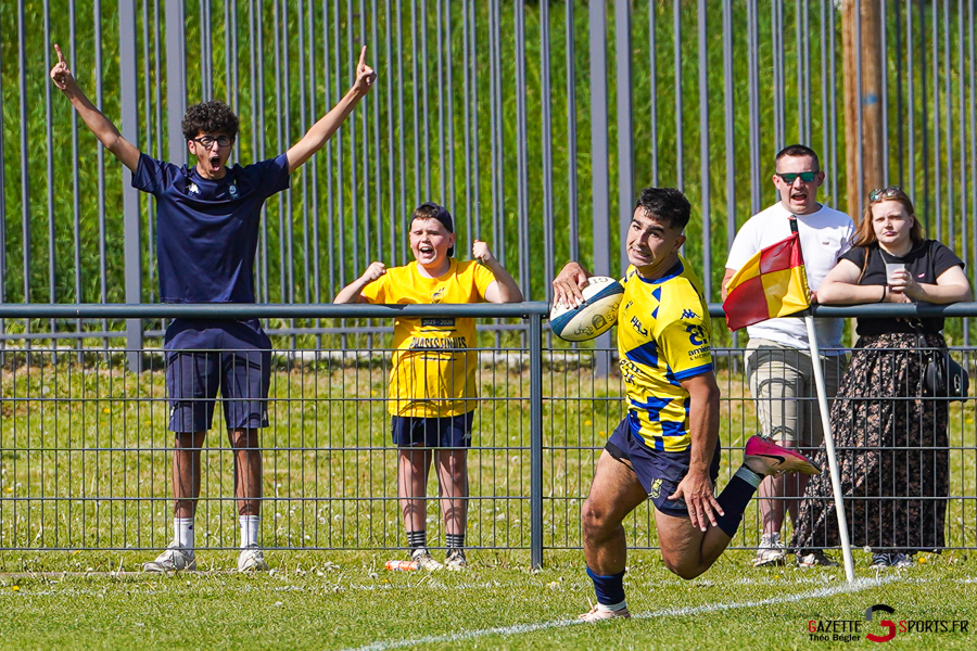 rugby f&eacute;d&eacute;rale 3 1/32e de finale playoffs match aller : rc ami&eacute;nois v strasbourg alsace rugby